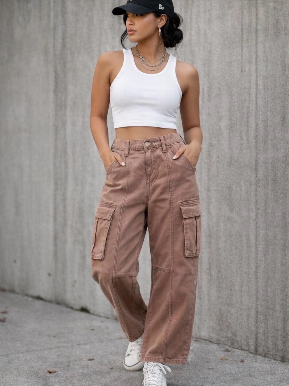 Old Navy High-Rise Cargo Pants in Dusty Rose